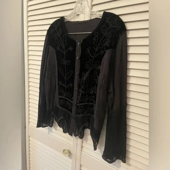 Black Long Sleeve Bell Sleeve Whimsigoth Moody Dark Boho Embroidered Fairy Witch - Picture 10 of 16